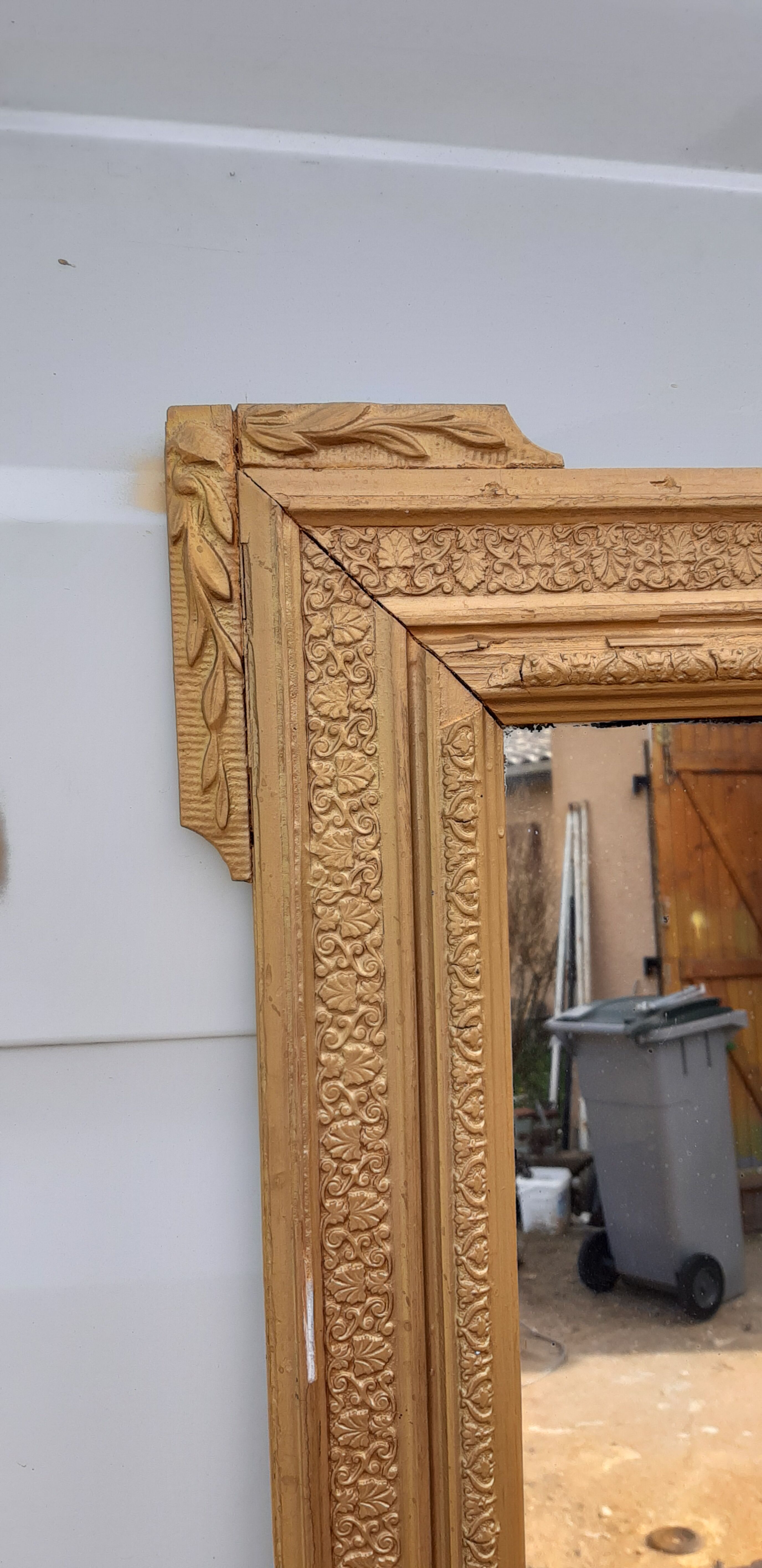 Mirror wood and stuc gilded 19th