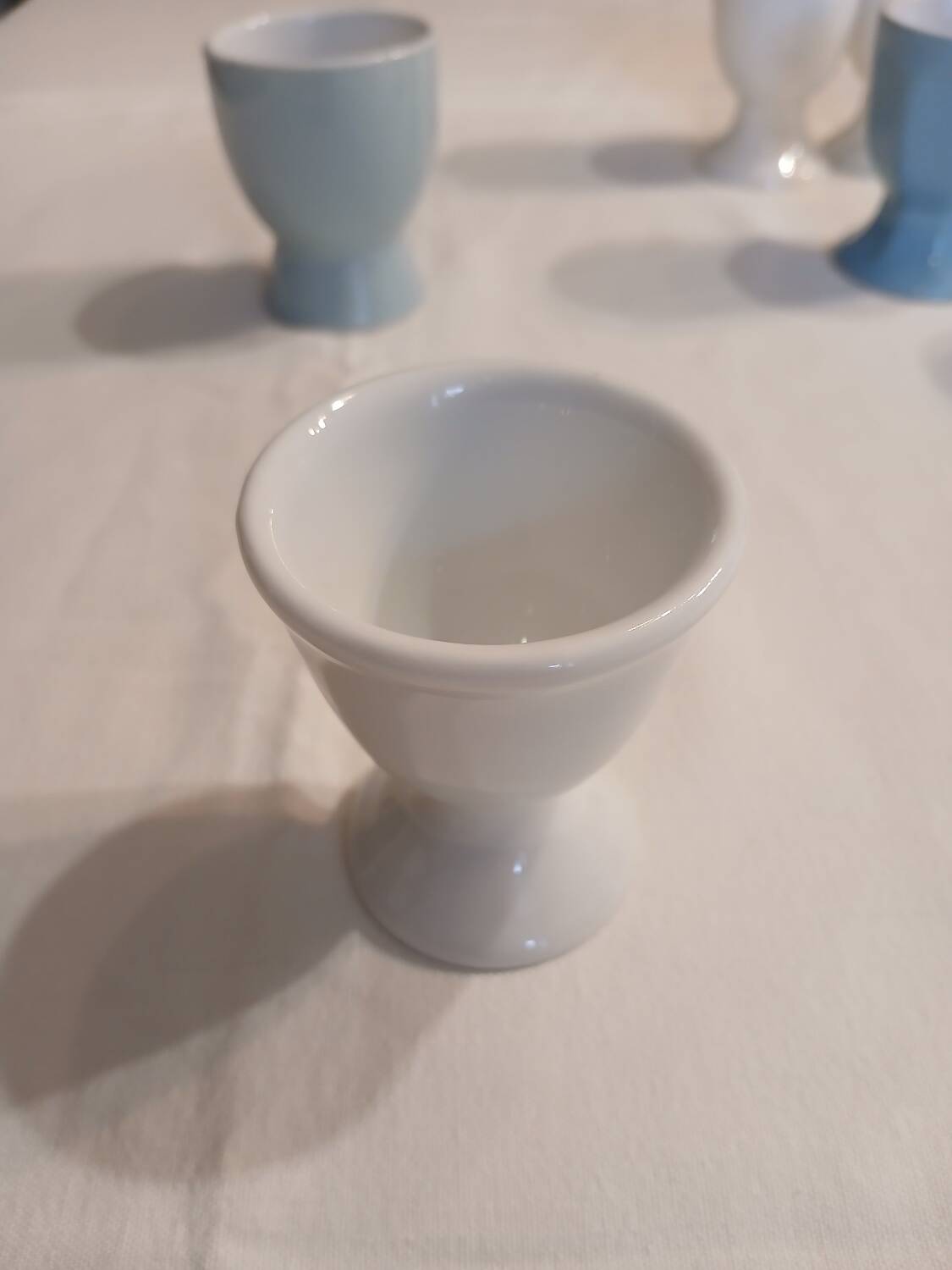 6 coquetiers anciens dépareillés