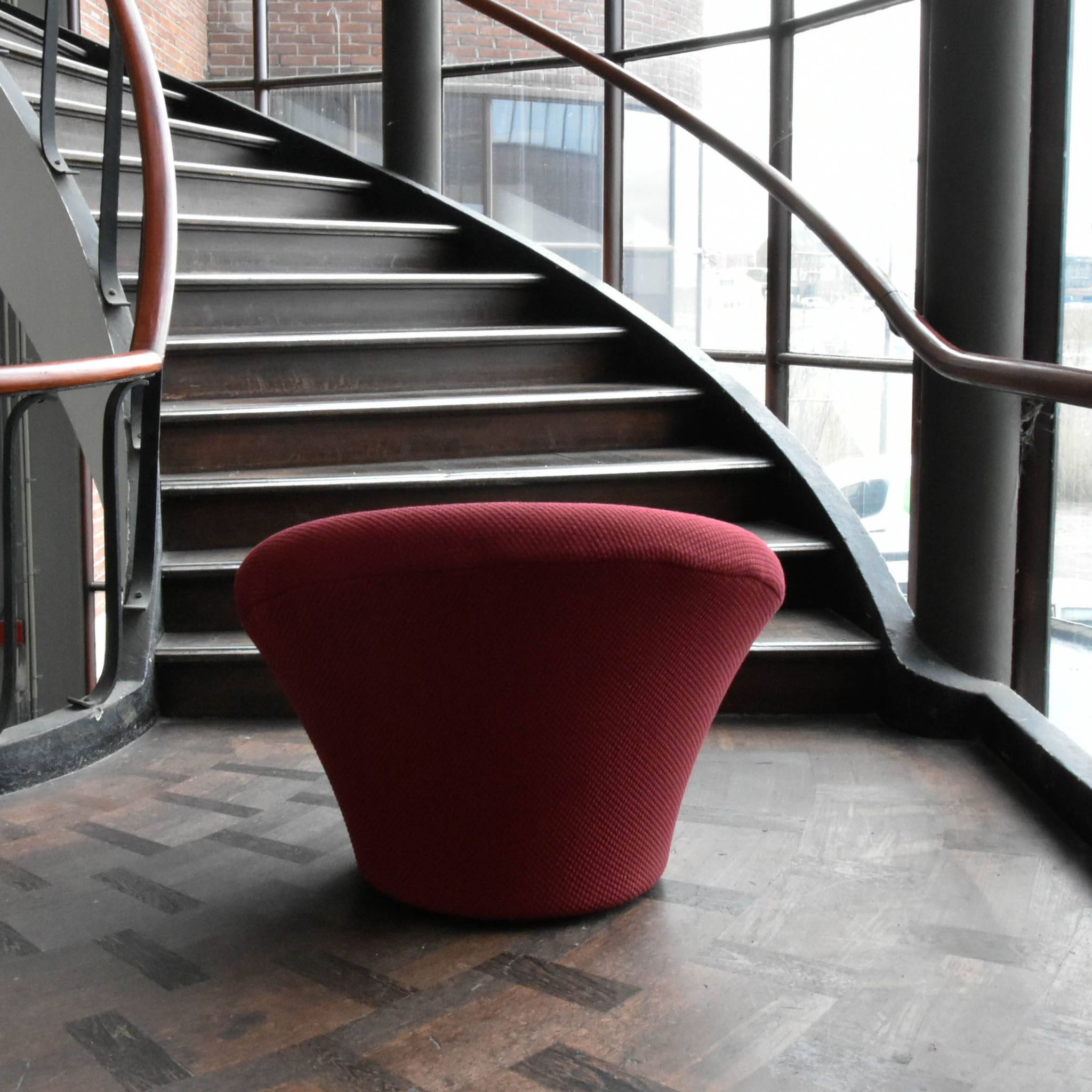 Artifort Mushroom chair