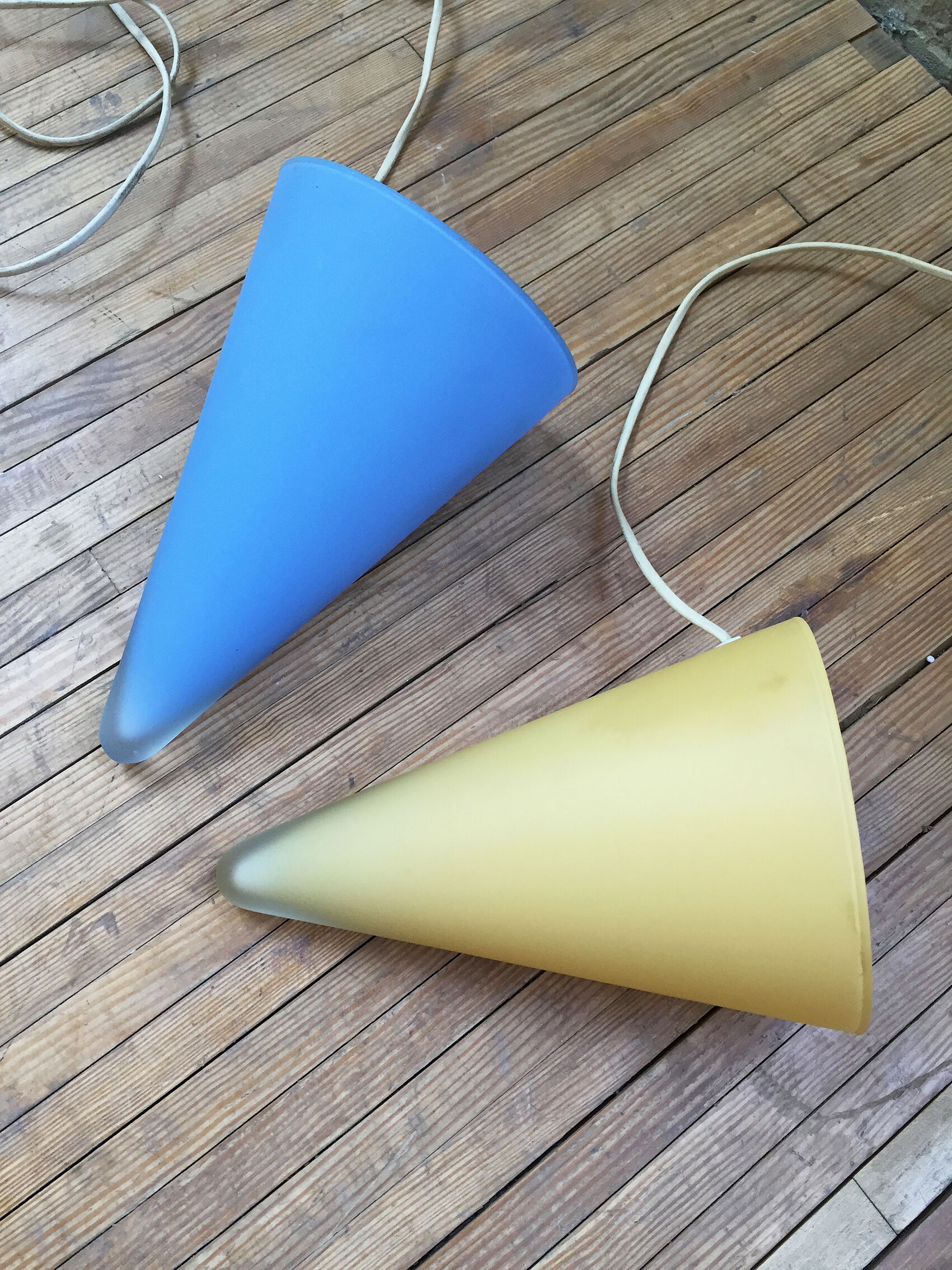 Lampe triangle design SCE vintage