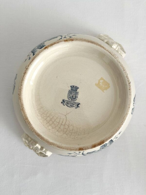 Soupière ancienne en terre de fer « Tulipes » Gien