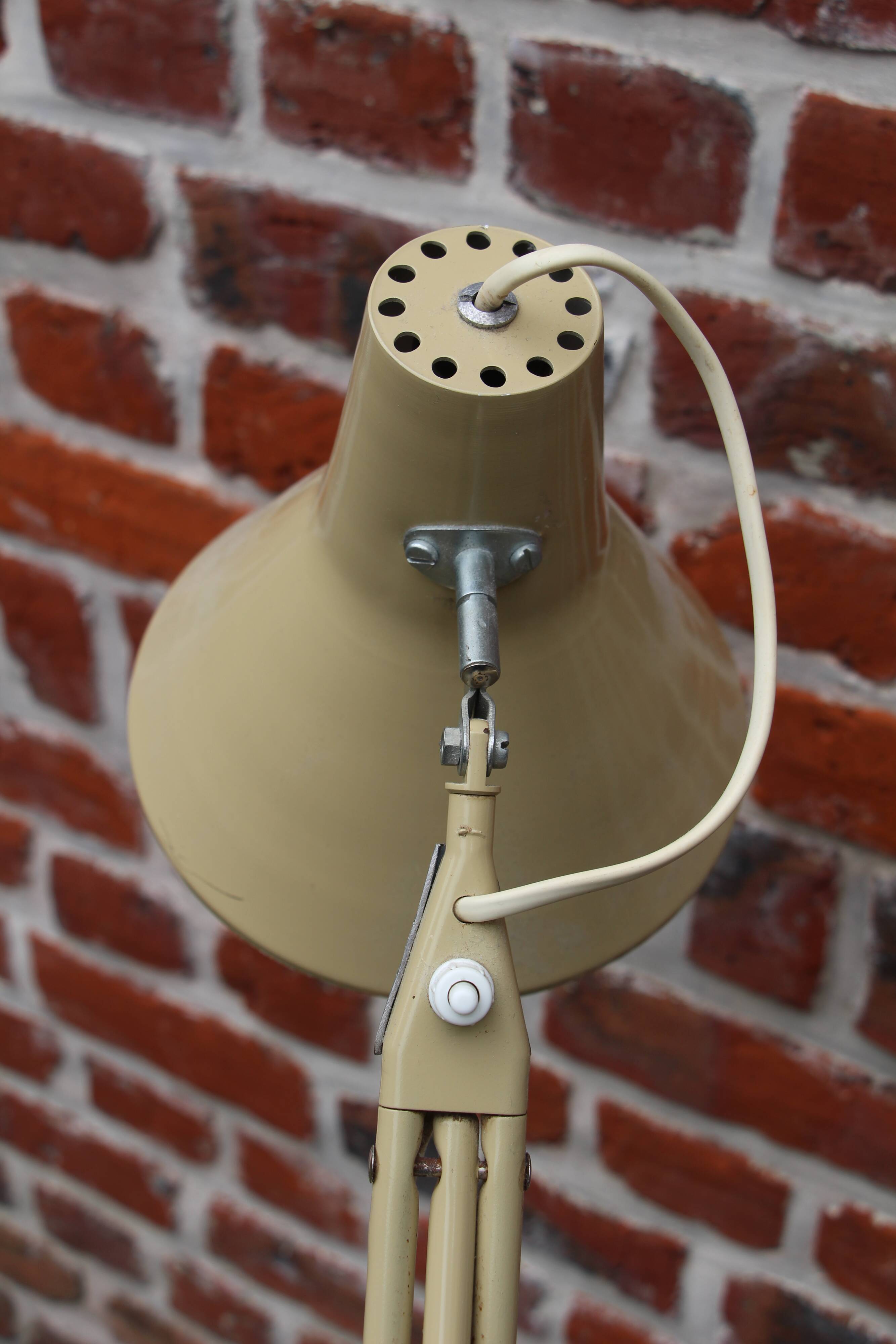 Vintage articulated ivory lamp 60