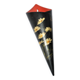 Cornet vase in "Chinese lacquer" floral Napoleon III black and red