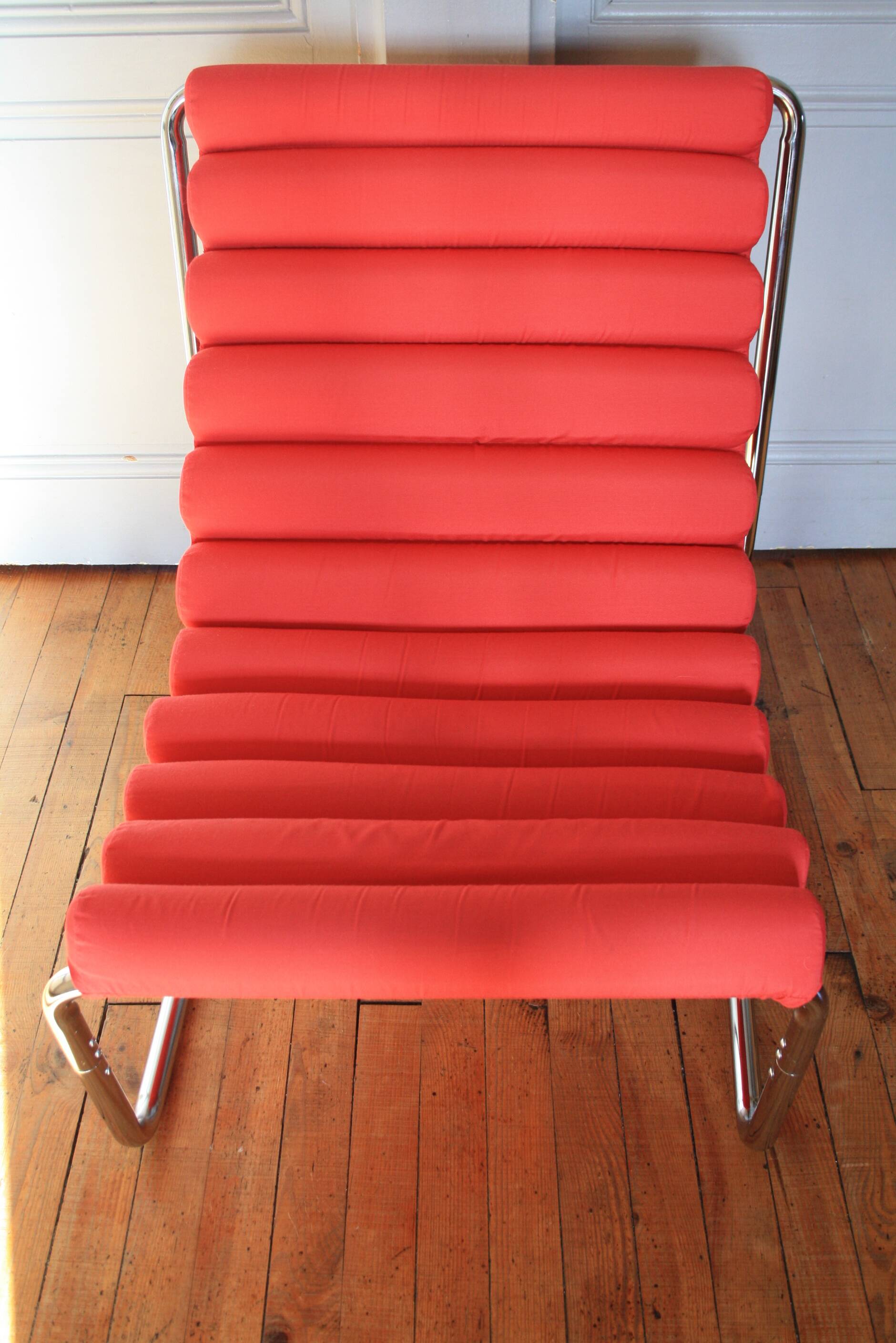 Hanging chair with boudin seat