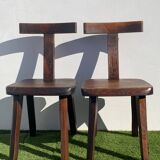 Pair of brutalist T-shaped chairs, solid Aranjou elm, design Olavi Hanninen, 1970