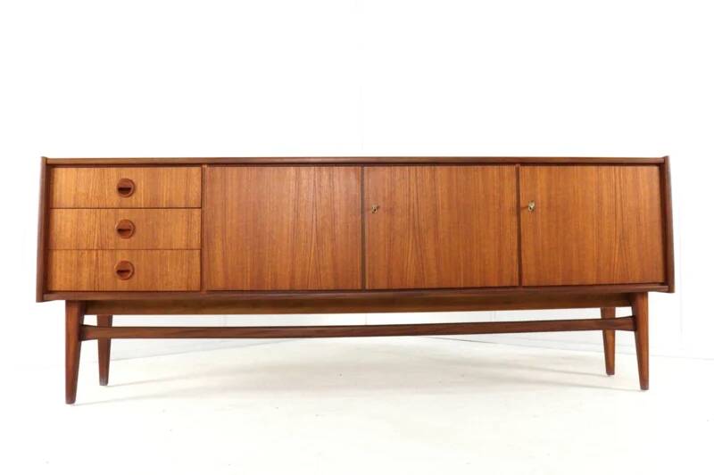 Mid  Century Modern sideboard in teak by Bartels  | 205.5 cm restored