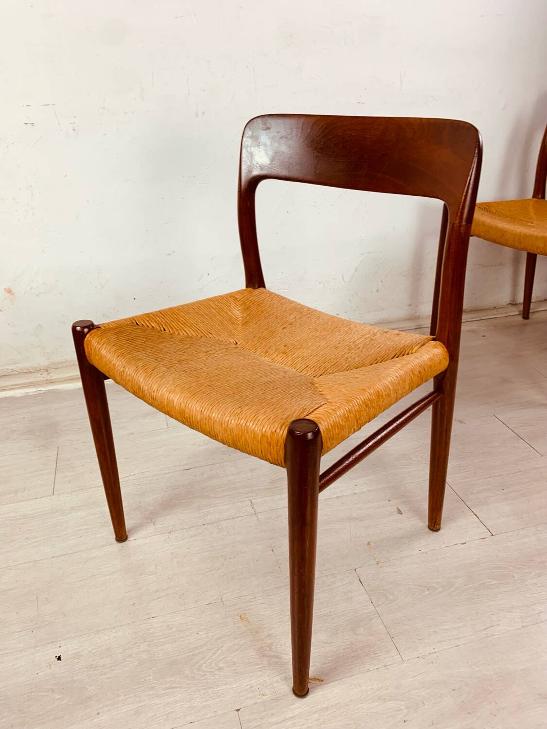 Moller 75 chairs