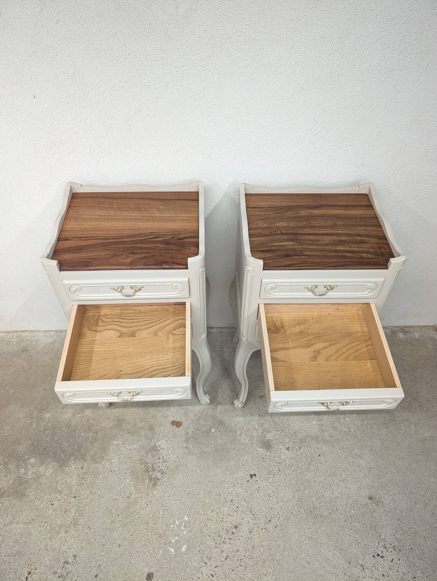 2 tables de chevet vintage en noyer