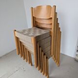 Set of 6 stackable chairs in beech and jute.