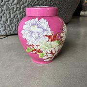 Dahlia Vase – Kenzo Takada – signed piece – porcelain (26 cm)