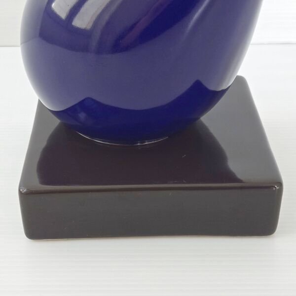 Sculpture en céramique formant une goutte d'eau, 1960