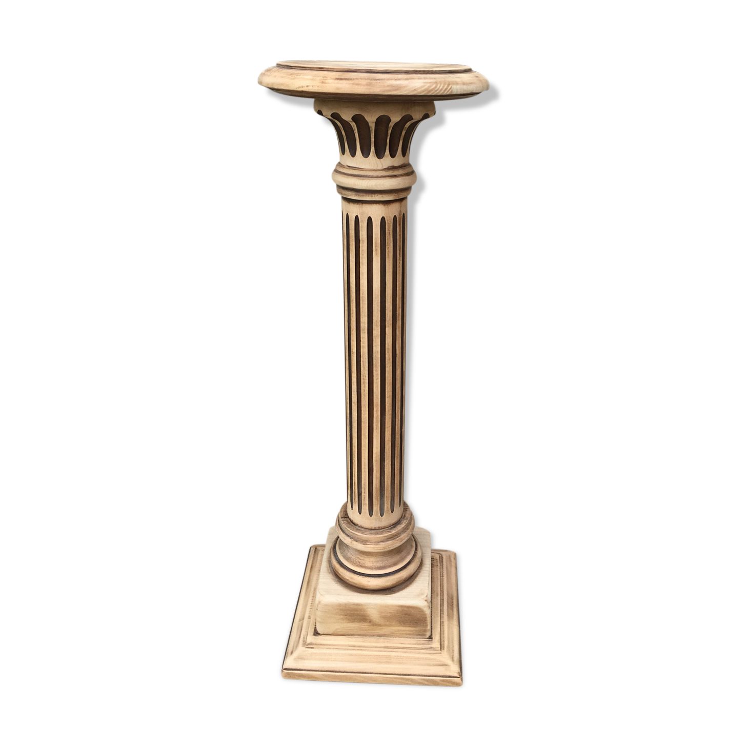 Wooden pedestal column