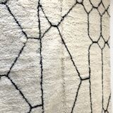 Moroccan Berber carpet Beni Ouarain with black graphic patterns 3,09x1.99m
