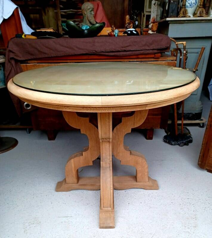 Art Deco round table - for living room, smoking room or games