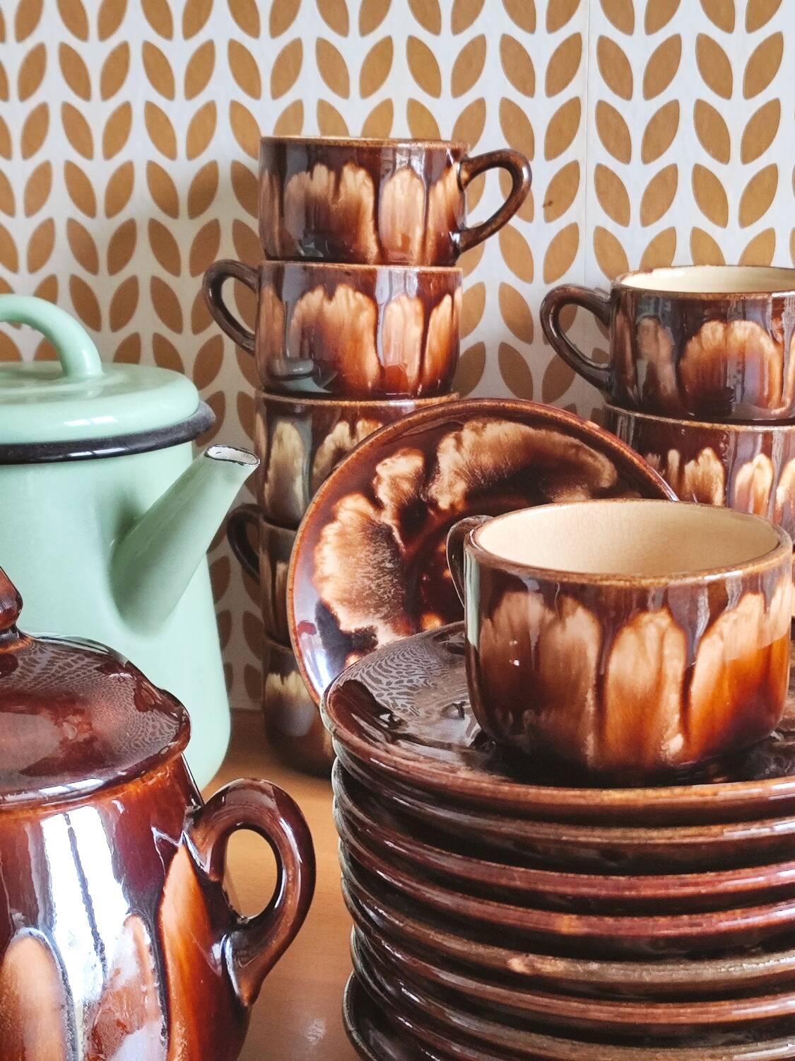 Vintage coffee service in glazed brown ceramic.