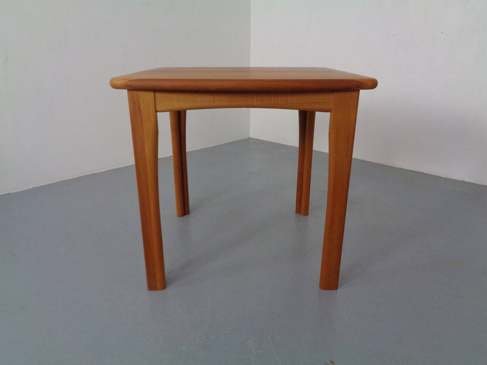 Small teak dining table from Dyrlund, 1970s