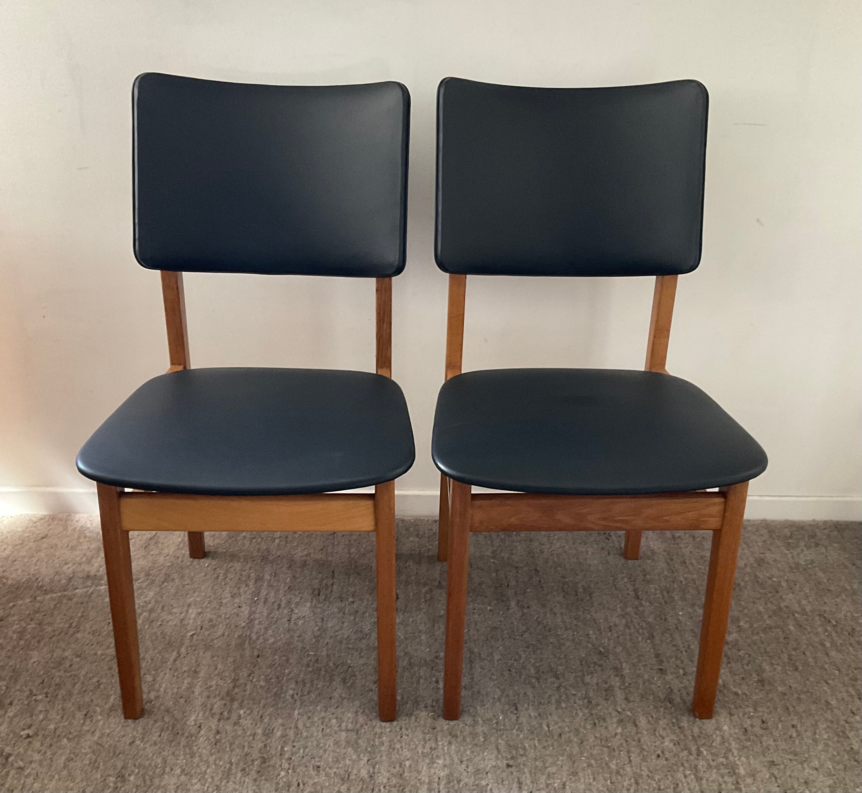 Pair of Scandinavian chairs from the 60s in teak