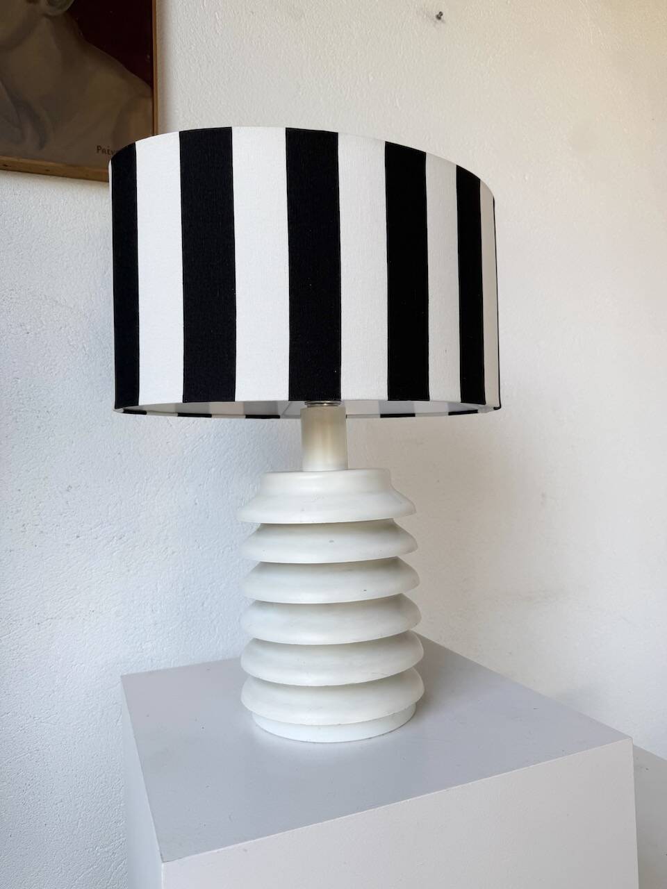 White lacquered metal table lamp from the 60s