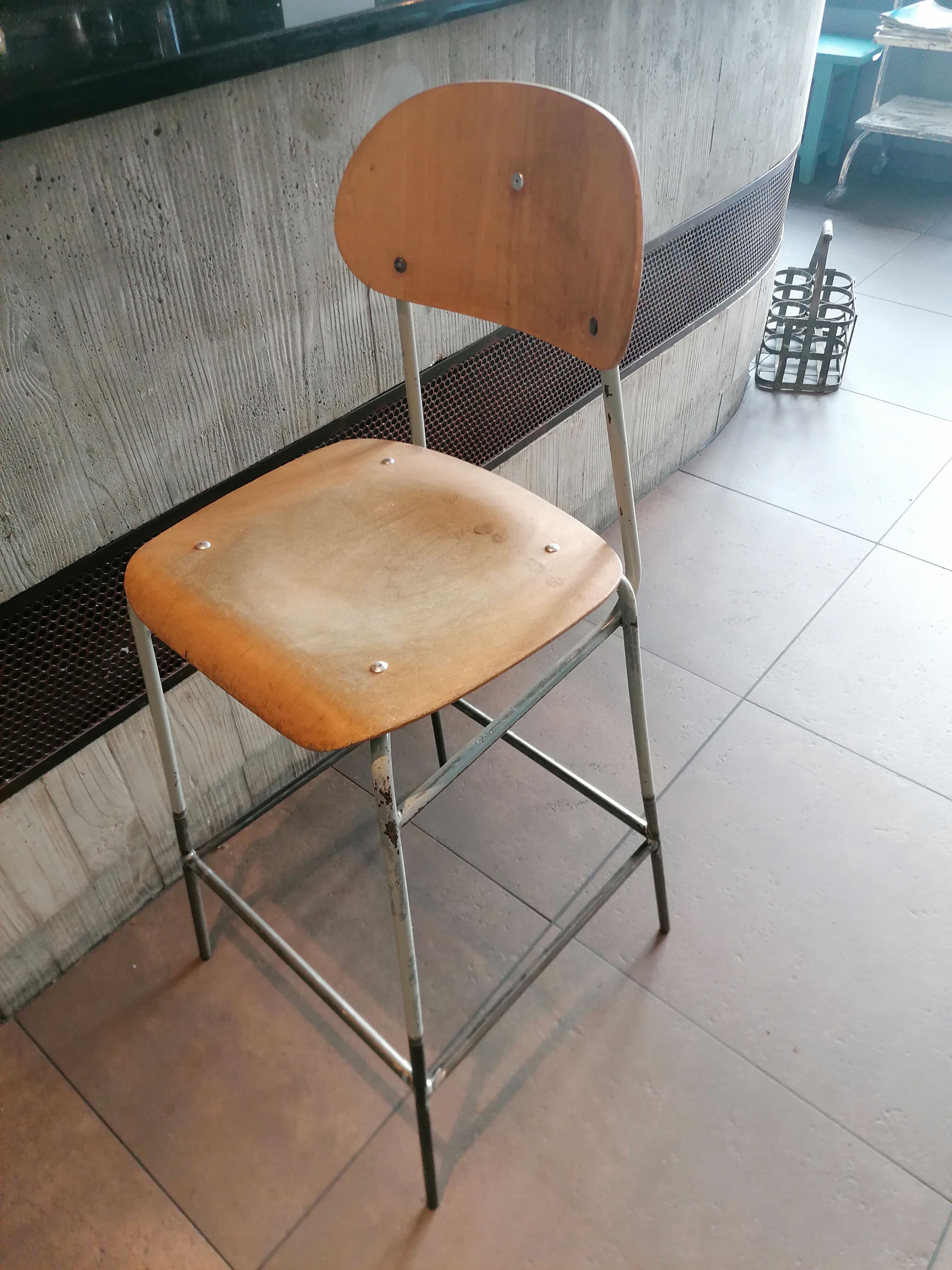 Set of 4 bar stools