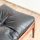 Ensemble danoise avec fauteuil, repose-pieds et table par Kristian Vedel