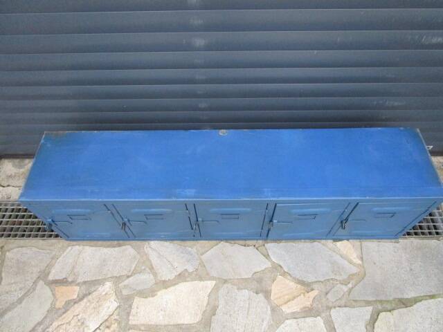 Old industrial wall unit with 5 lockers