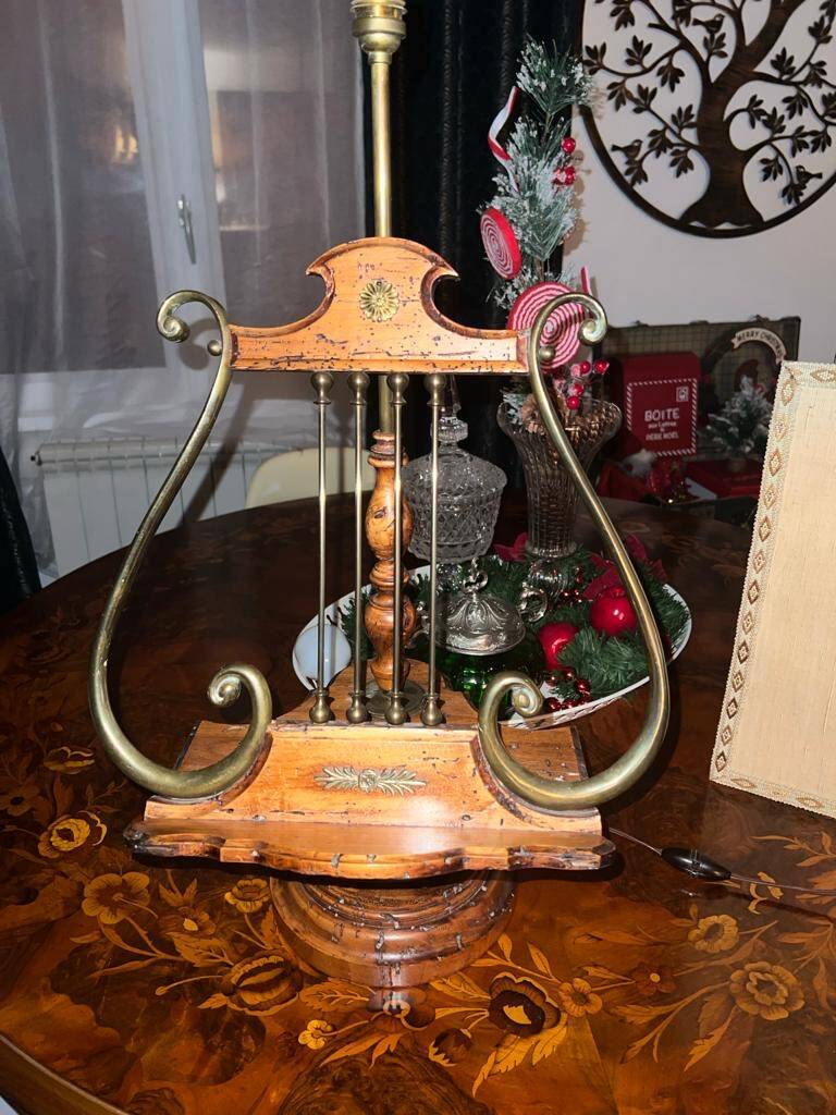 Antique lamp lectern in the shape of a harp - Louis XIV style