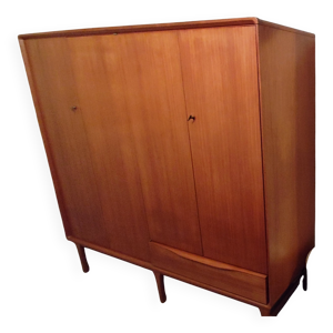 Armoire et commode vintage