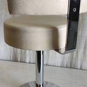 Chaise design pivotante en métal chromé et similicuir - mid. XXéme