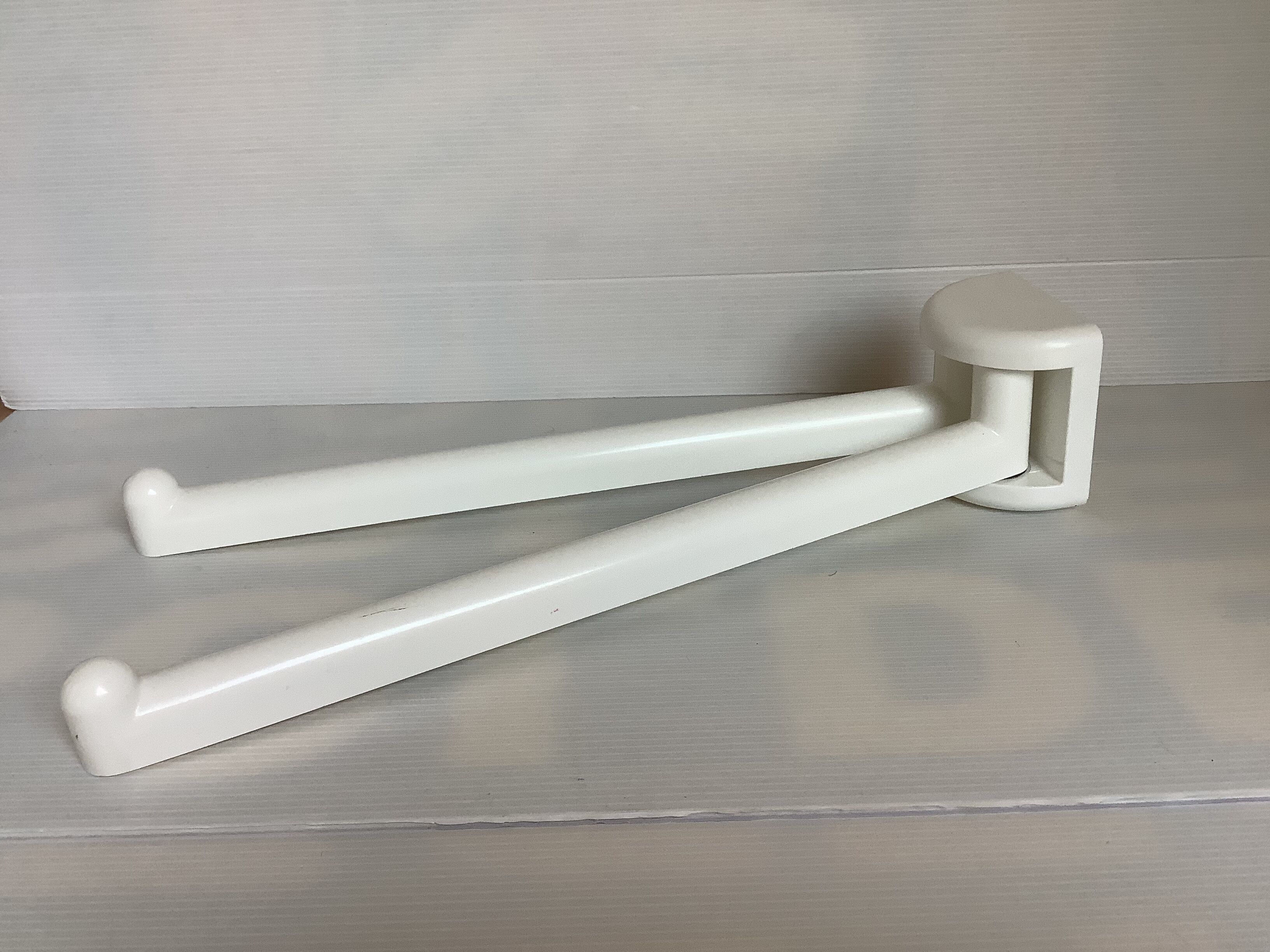 Towel rack white Space age Italy metal plastica