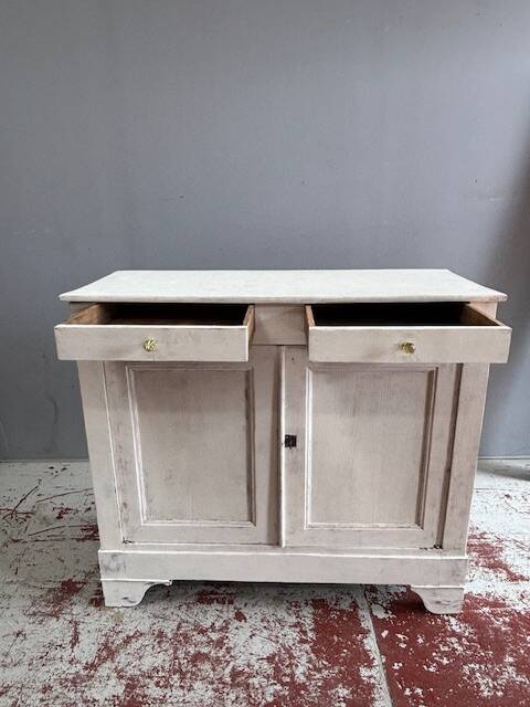 pretty Parisian sideboard with its white patina