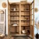 Armoire vitrine parisienne