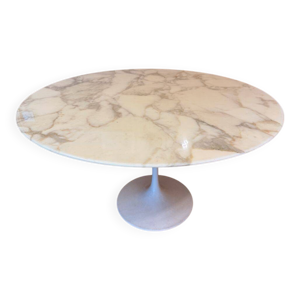 table tulipe Eero Saarinen