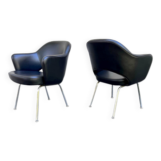 Paire de fauteuils "Conference" d'Eero Saarinen pour Knoll International noir & chrome