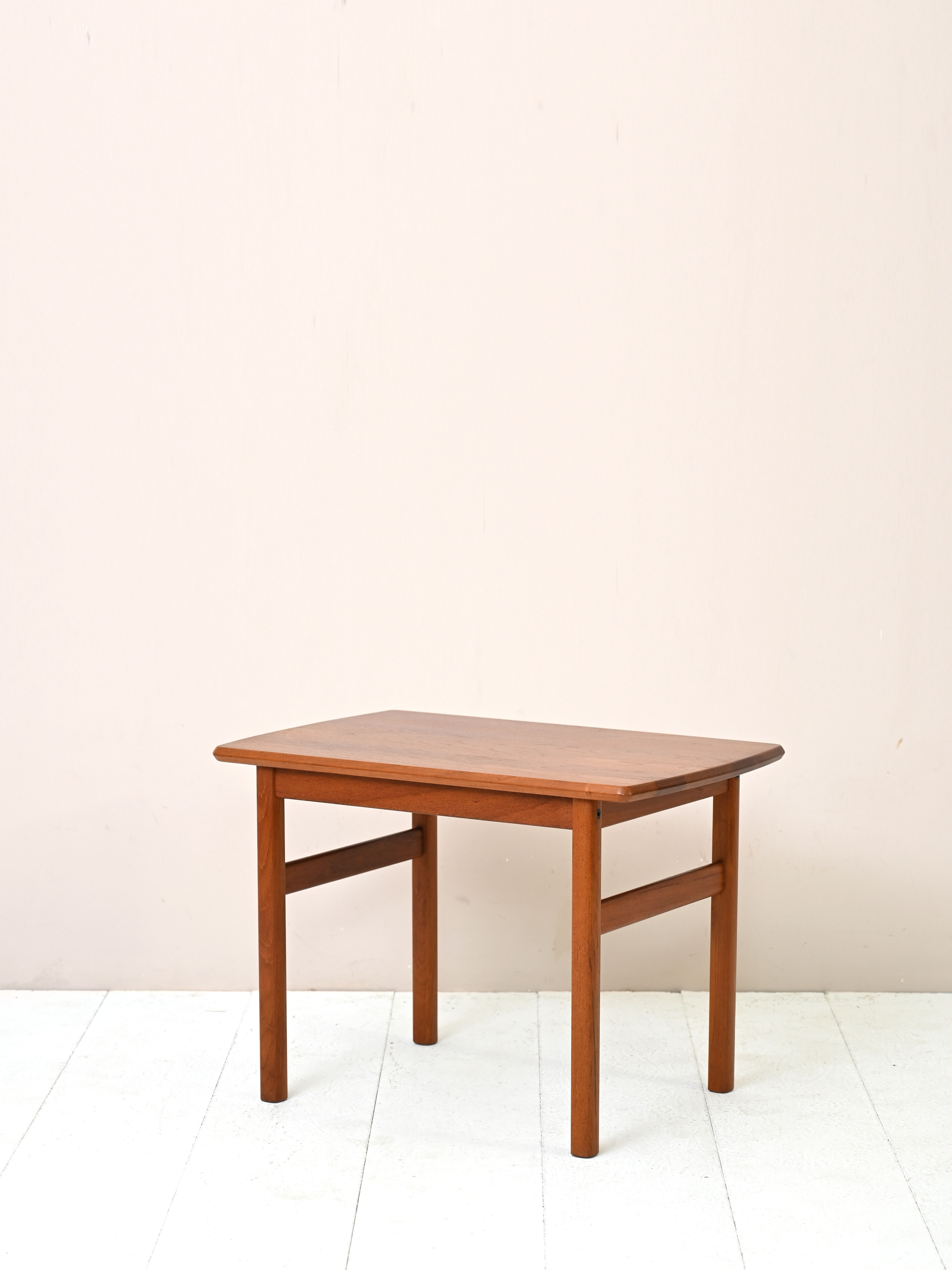 Low table - coffee table of Nordic modernism