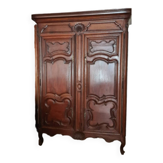 Solid wood cabinet