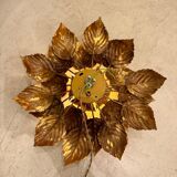 Applique fleur en métal doré à la feuille