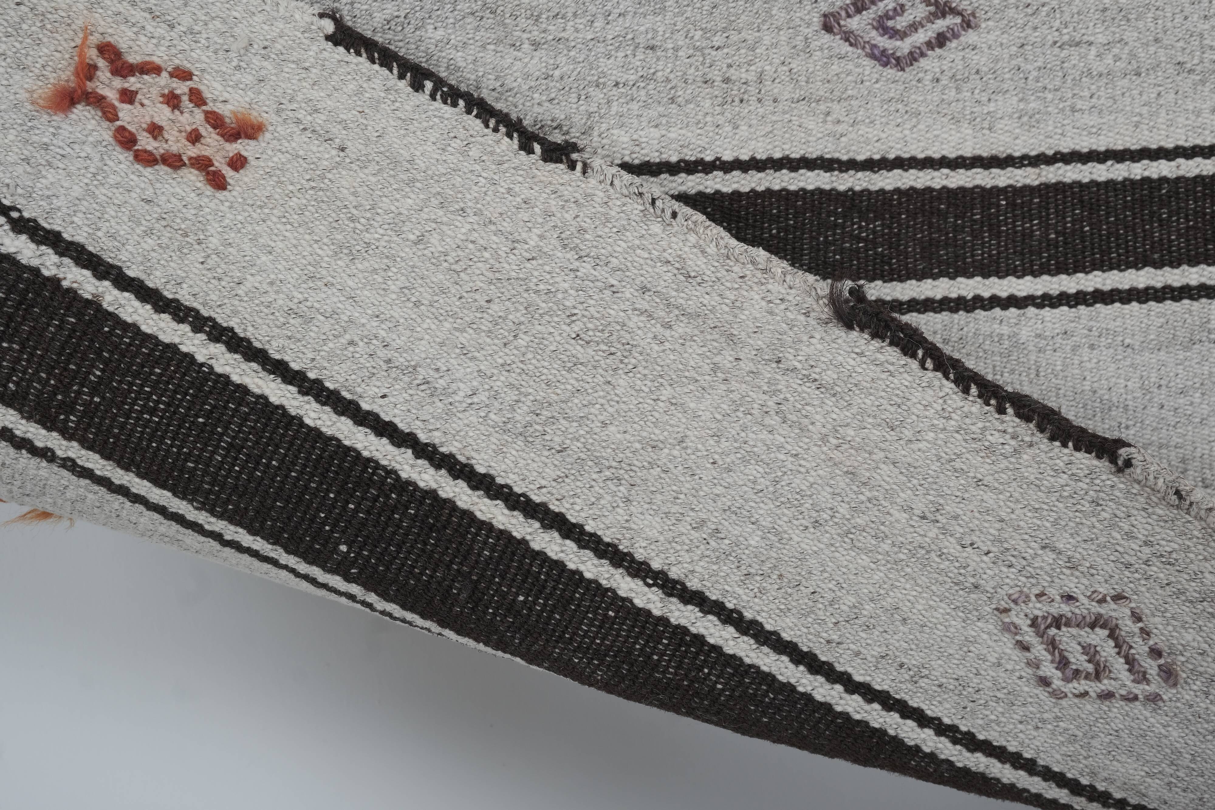 Vintage undyed wool goat hair turkish kilim rug 5' x 6'11''