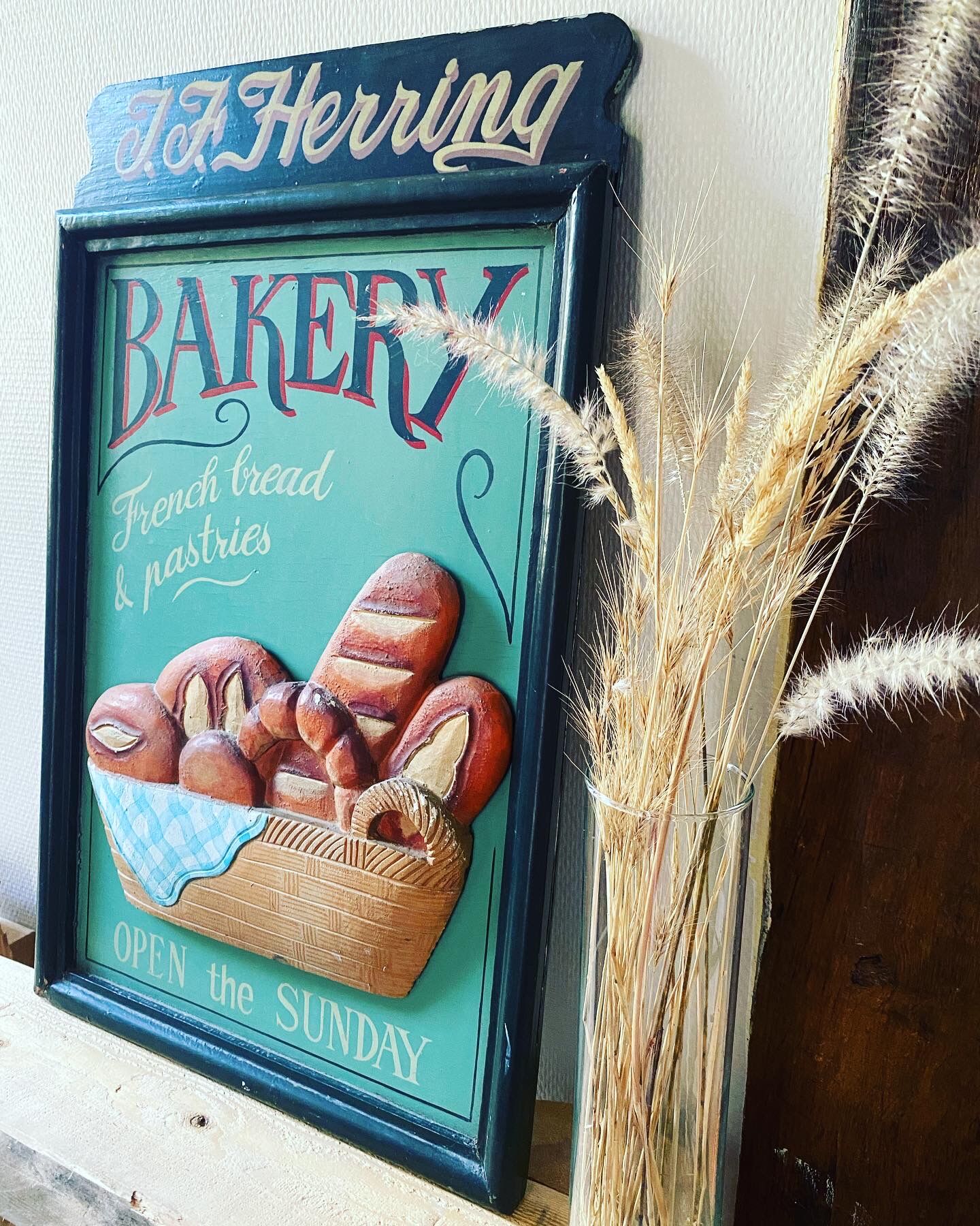 Bakery sign / Bakery JF Herring