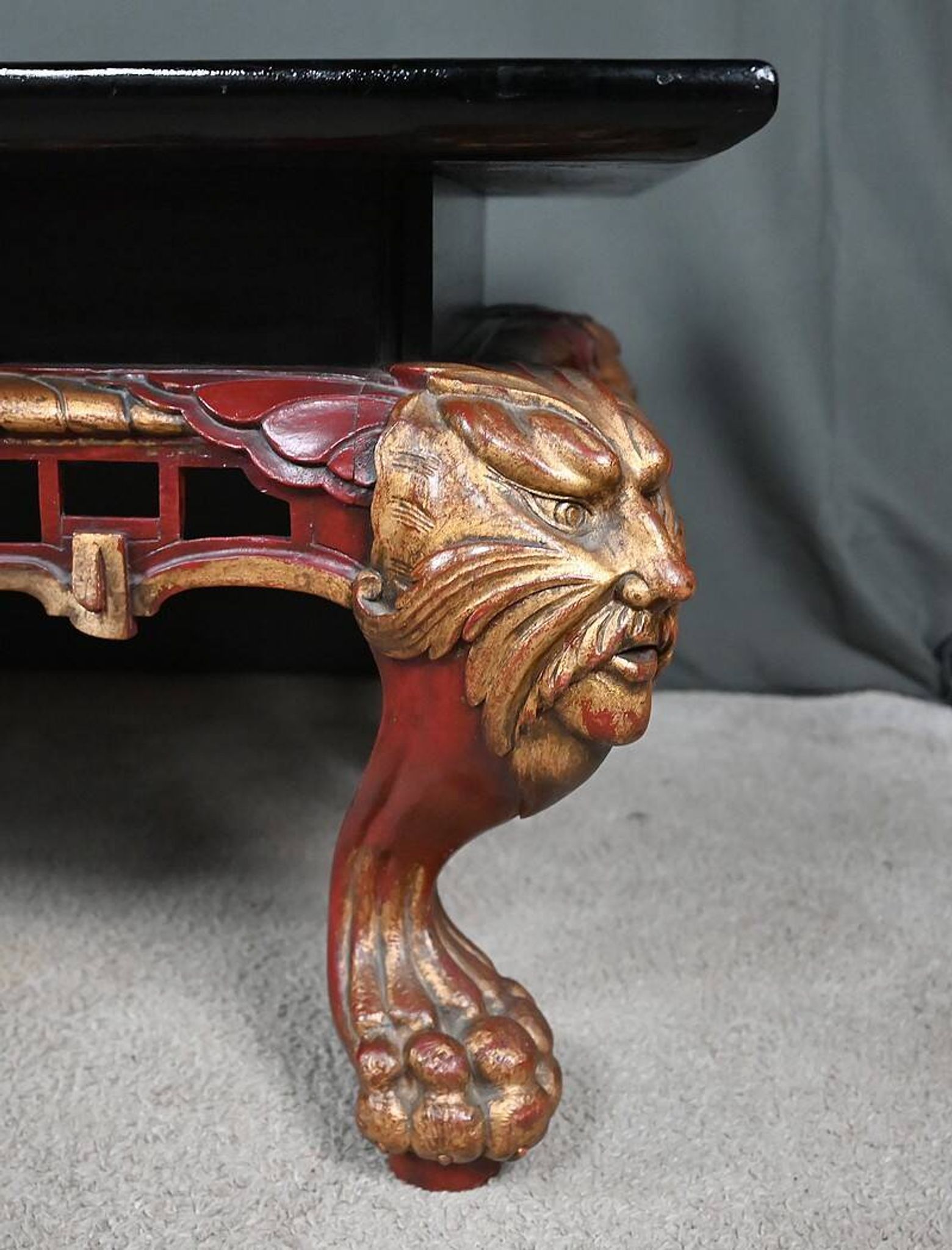 Grande Table Basse Impériale avec plateau de verre, Chine – XXe
