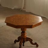 Danish Art Deco octagonal side table in birch with an inlaid top, 1940s.