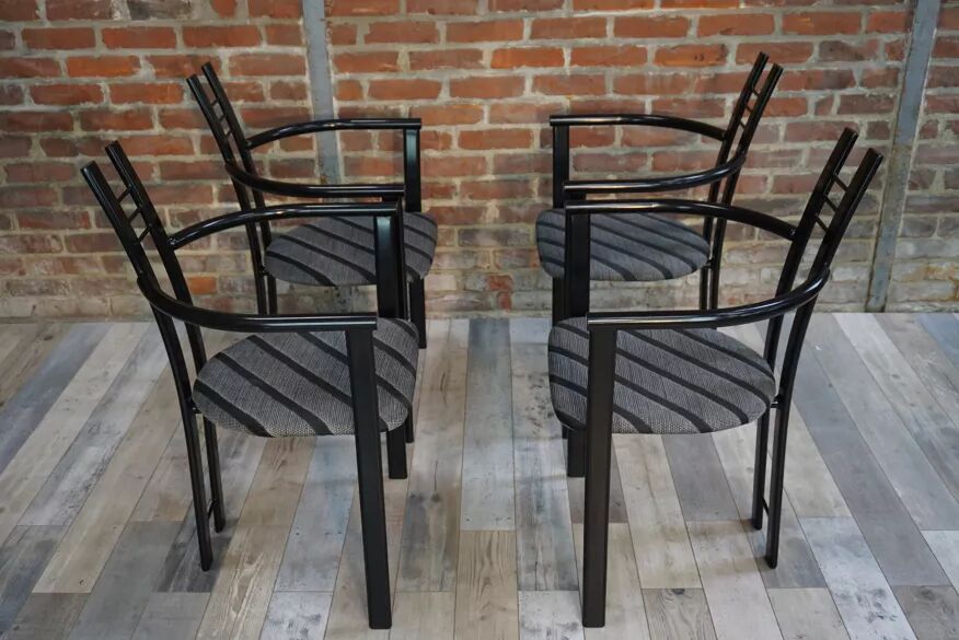 Set of 4 Italian design armchairs from the 80s