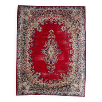 Antique 1920s Persian Kerman rug, floral medallion, red field, 267cm x 364cm