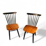 Set of 2 spindle back dining chairs, curved seating, teak wood seat, 1960s, Pastoe Holland, 1970s