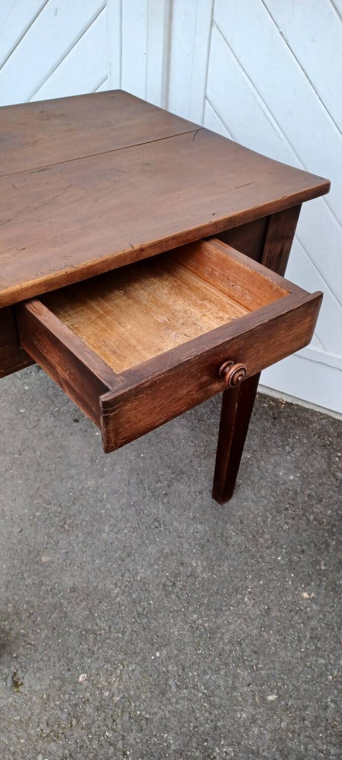 Small country table