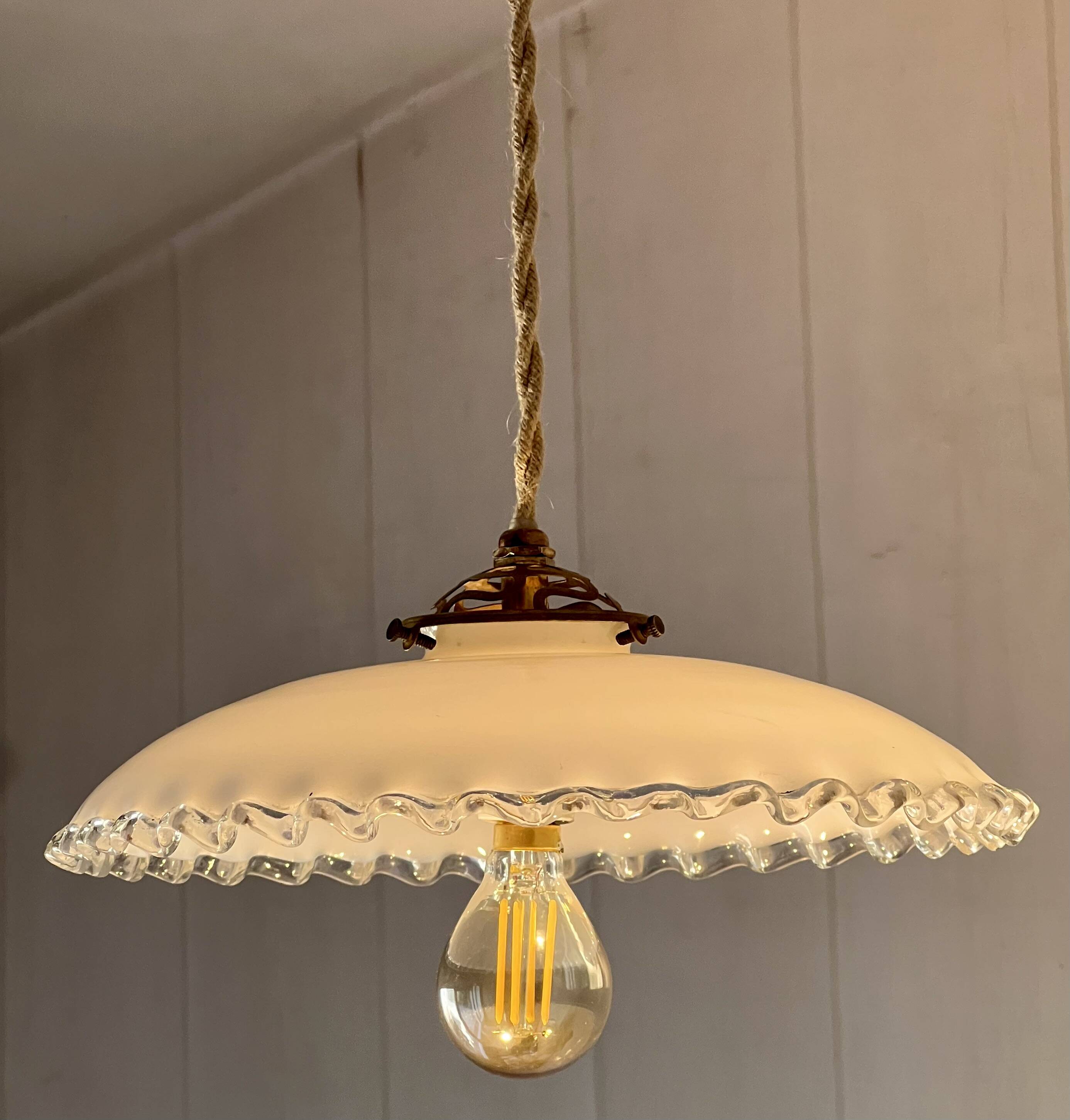 Opaline dentelée et bombée ancienne style bistrot fil corde