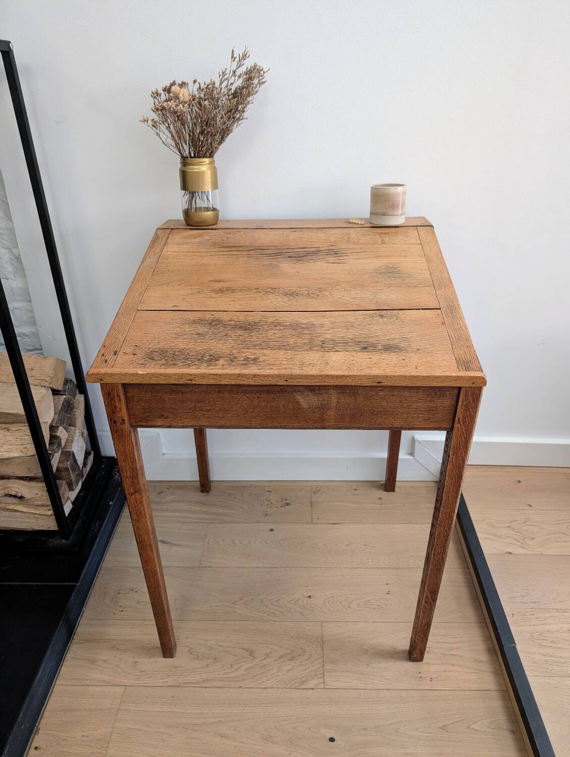 Adult desk desk