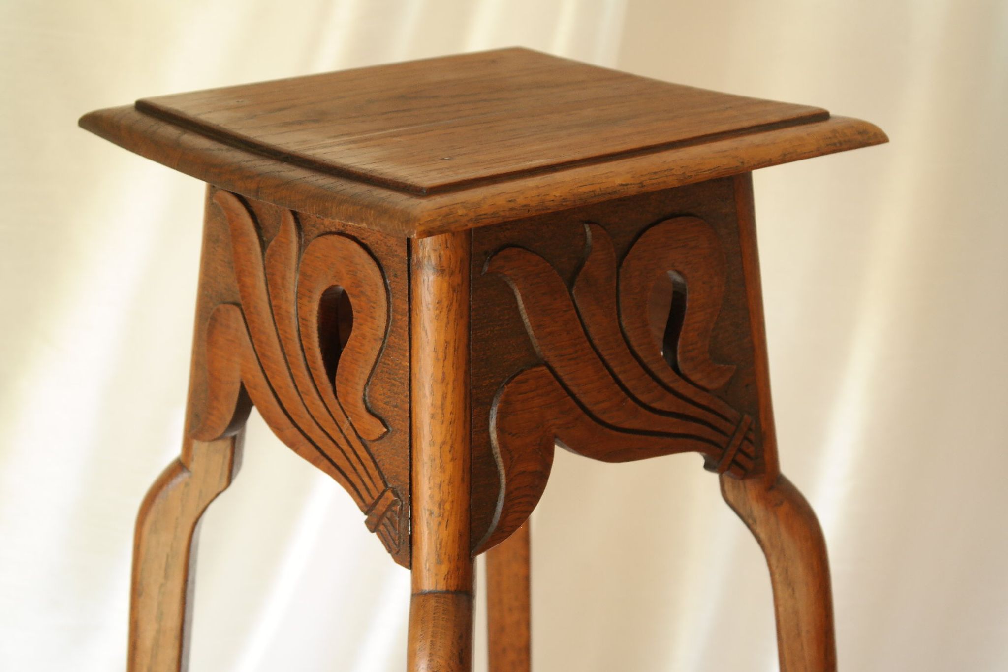 Oak stool from the early 20th century 110 x 46