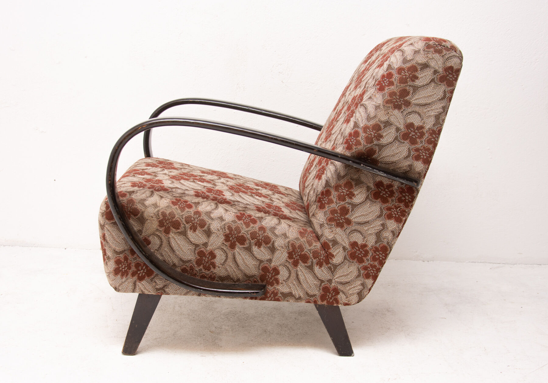 Paire de fauteuils par Jindřich Halabala 1950