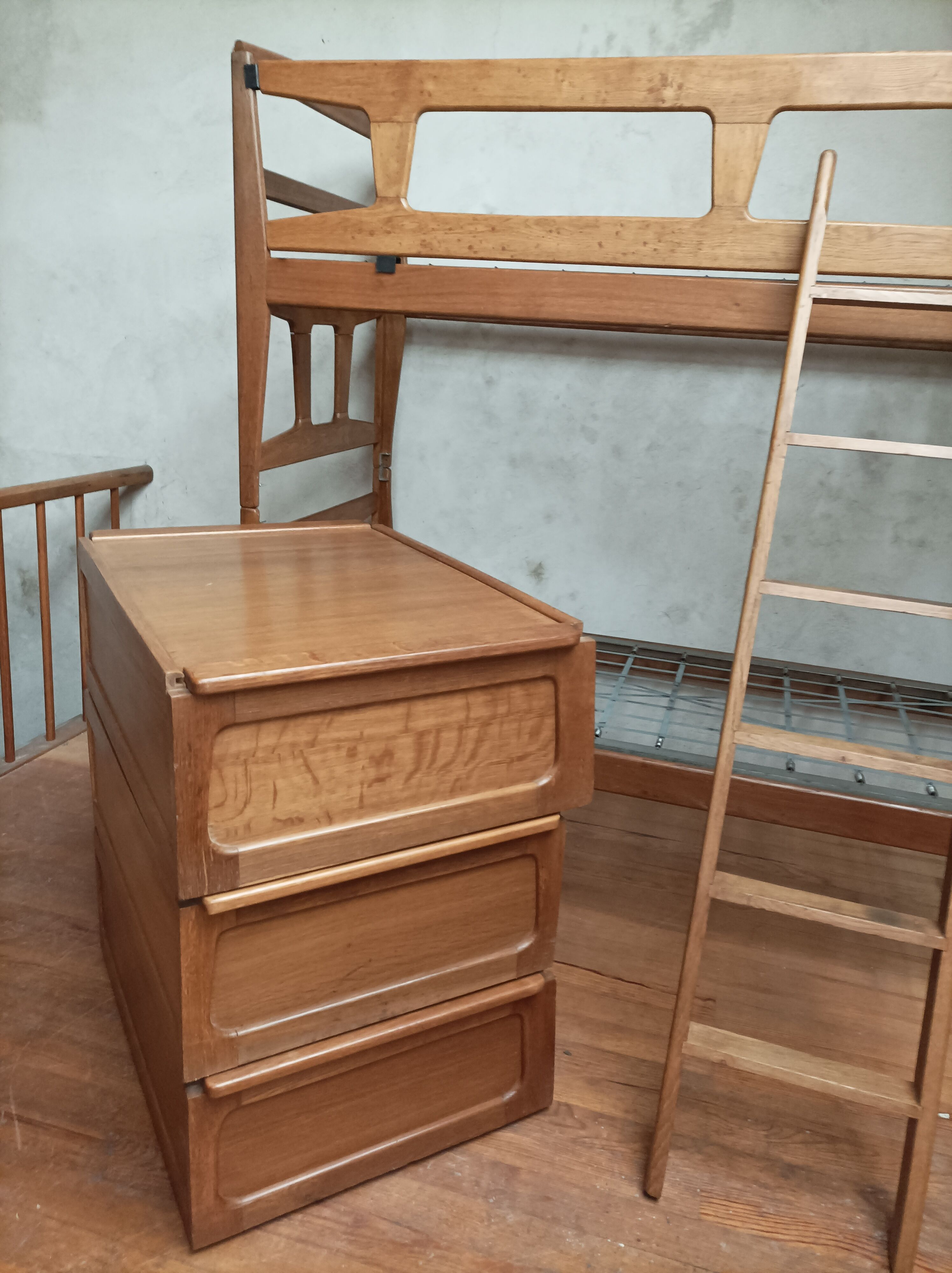 Stackable twin beds with storage chests