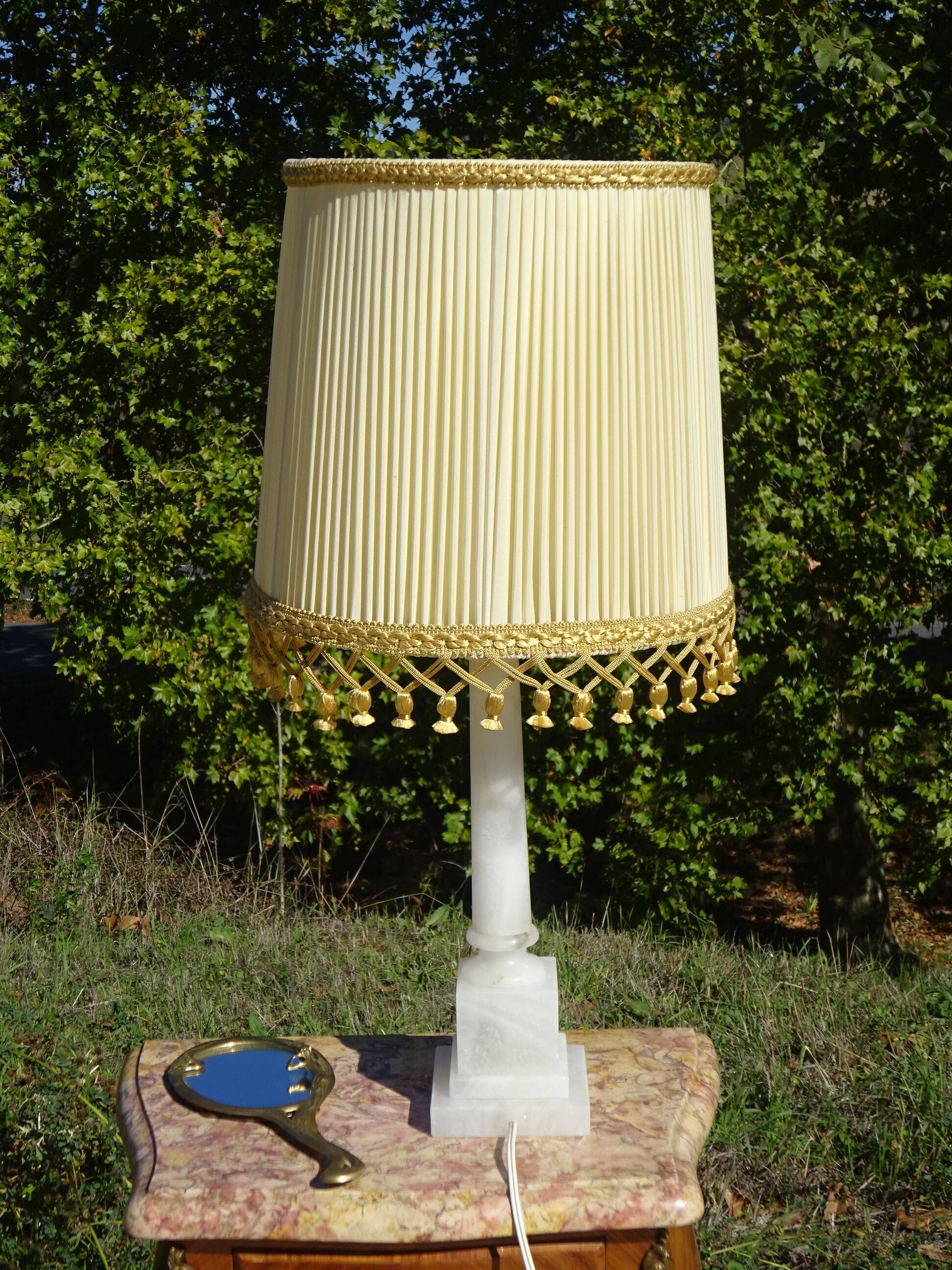 Alabaster lamp